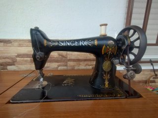 Máquina de coser antigua Singer