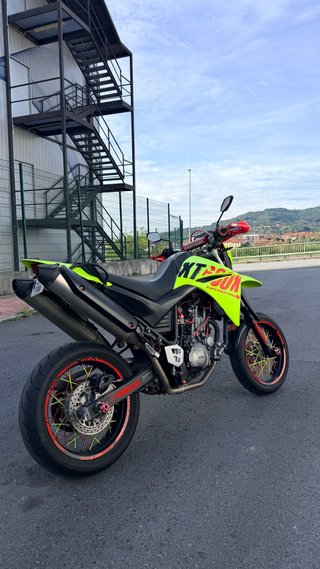 YAMAHA XT660 X SUPERMOTARD