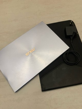 Portátil Asus Zenbook UM431D