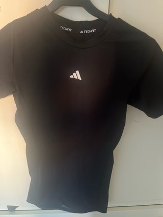 Camiseta Adidas Techfit Negra ( Compresiva )