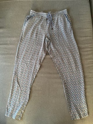 Pantalón ligero estampado