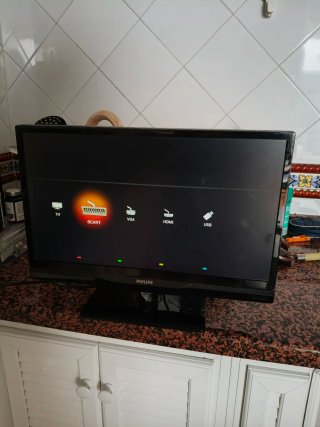 TV Philips 20 SCART, HDMI, USB