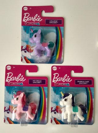 PREZIOSO SET DI FIGURE BARBIE DREAMTOPIA UNICORNI SPARKLE CAKE, GELATO, SUCCHIELLO. MATTEL 2022