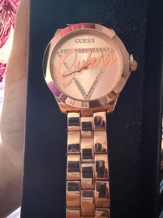 Reloj Guess Dorado