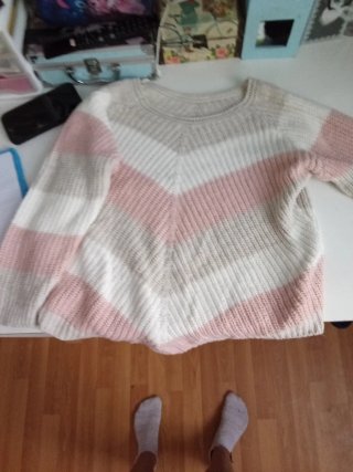Dos jerseys de tejido