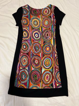 Vestido corto estampado círculos
