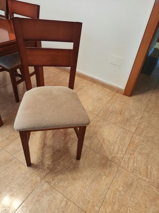 Sedie in pino con sedile imbottito
