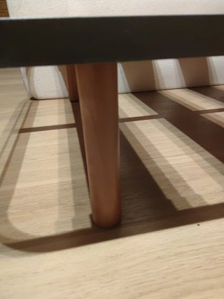 Struttura metallica con slats in legno