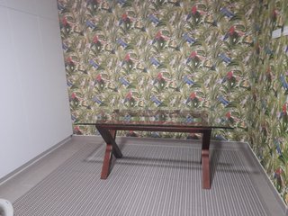Mesa de Comedor de Cristal y Madera