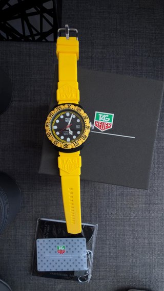 Reloj TAG Heuer Amarillo y Negro