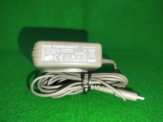 Caricabatterie originale Nintendo DS Lite