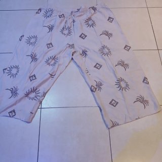 Pantalones anchos estampados