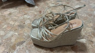 Sandalias de Plataforma Doradas Alta Moda