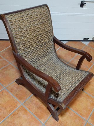Sillón de madera rústico PÓRTICO
