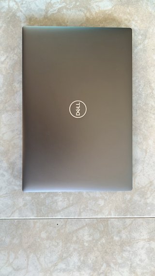 Dell Precision 5680 SIN DISCO DURO