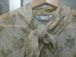 Blusa Zara Estampada Talla XL equivale S
