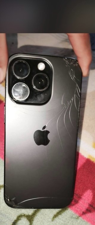 iPhone 16 Pro Negro