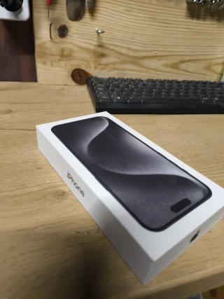 Caja vacía iPhone 15 Pro Max ( sin móvil)
