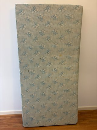 Colchón 90x180 cm con Somier y accesorios