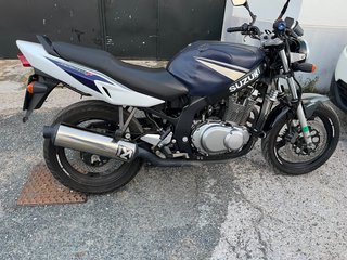 Suzuki GS500F Azul y Blanca
