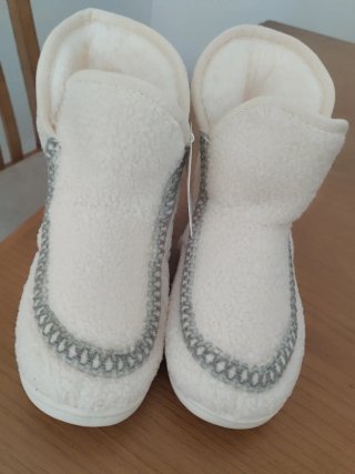 Botas Pantuflas Beige Talla 38/39