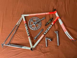 Cuadro y componentes Detto Pietro