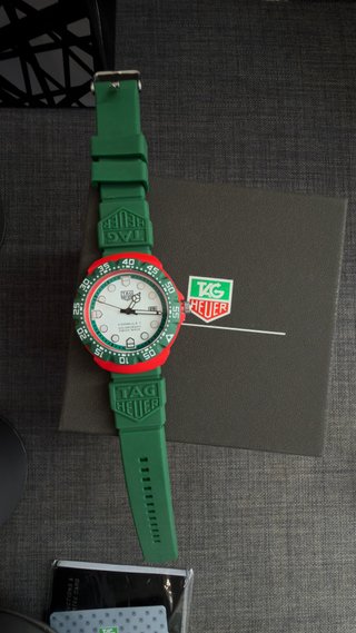 TAG HEUER Formula 1 Reloj Verde y Rojo