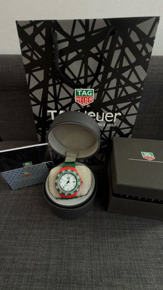 TAG HEUER Formula 1 Reloj Verde y Rojo