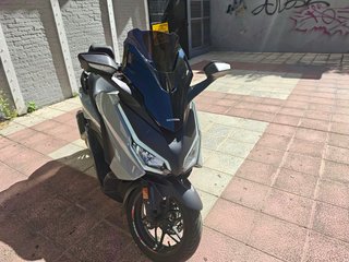 Honda forza 125