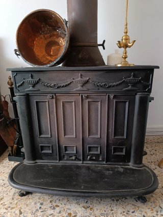 Chimenea Antigua de Hierro Fundido + Accesorios