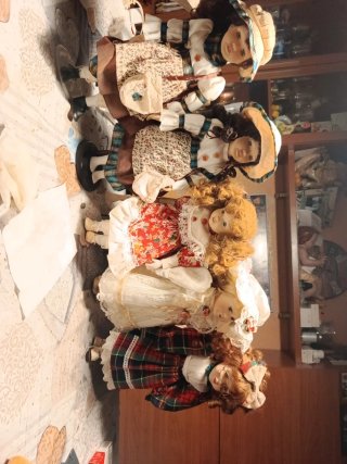 Set de 5 Muñecas de Porcelana