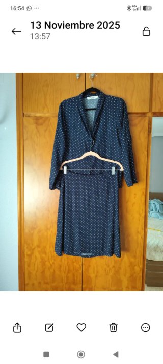 Nice things, conjunto de blusa y falda azul marino