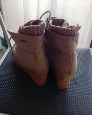 Botines Mustang Talla 41 Marrones Color cámel