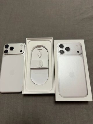 iPhone 17 Pro Max Plateado