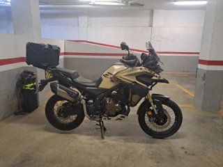 Voge DSX625 Trail Moto Negra/Dorada
