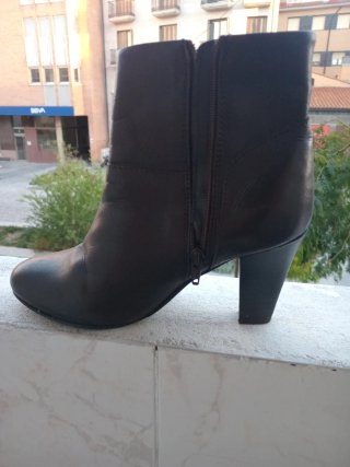 Botines de piel marrones