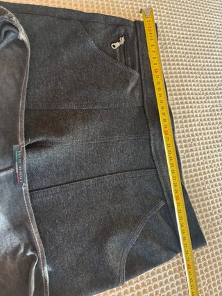 Conjunto Legging  gris: top y bimaterial