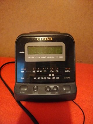 Radio Despertador Aiwa FR-A250