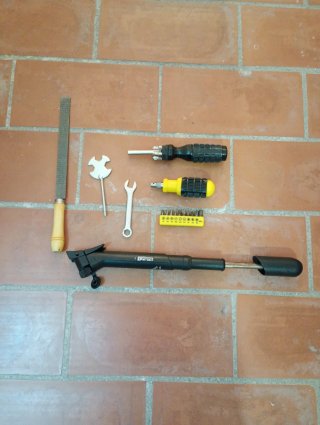 Lote de herramientas manuales
