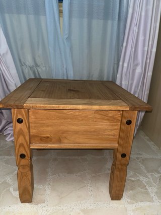 Mueble de Madera con Cajón y Estante