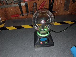 Sfera al plasma con base luminosa