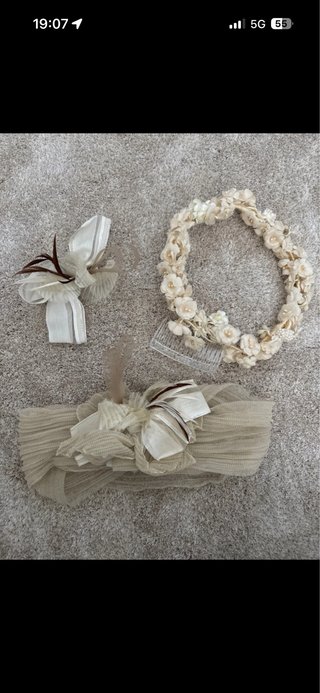 Conjunto tocados comunión beige y blanco