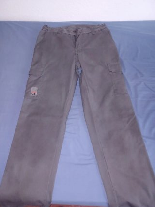 Pantalón de trabajo multibolsillos gris