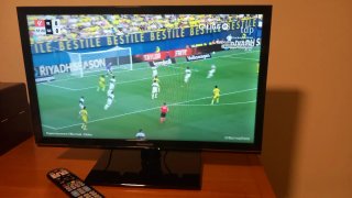 TV Panasonic 25" Negra Smart TV.