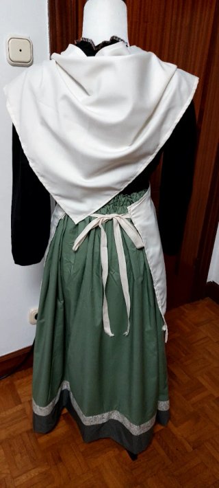 Traje de casera tradicional
