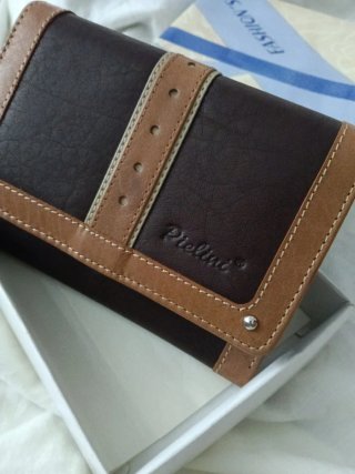 Cartera de piel para mujer