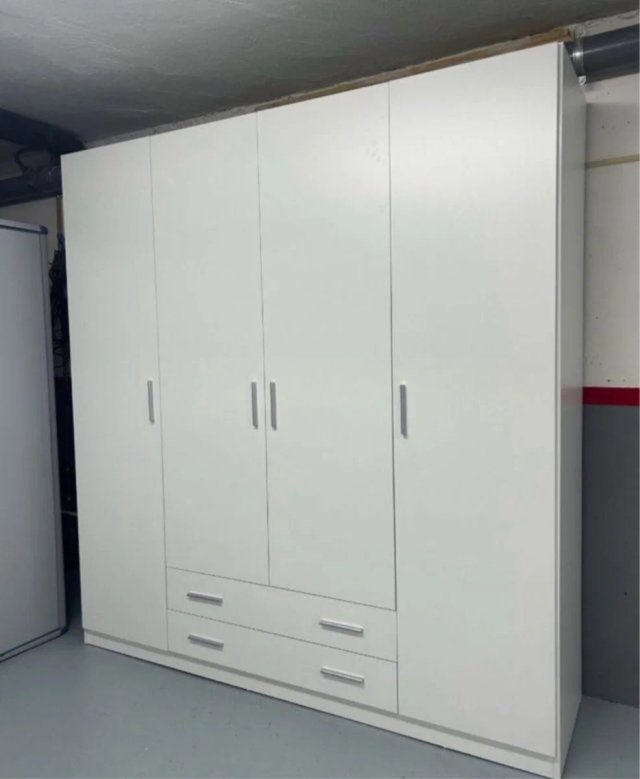 Armadi in legno