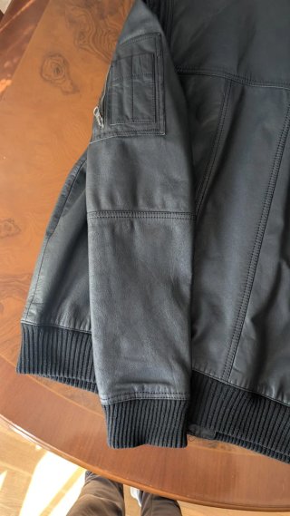 Cazadora Negra Estilo Bomber Hombre