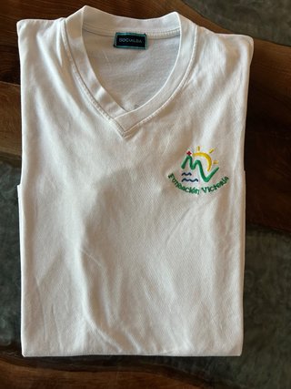 Camiseta fundacion victoria talla L