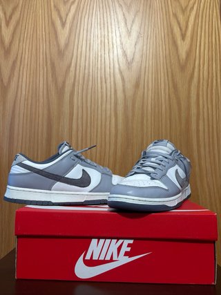 Nike Dunk Low Gris y Blanco